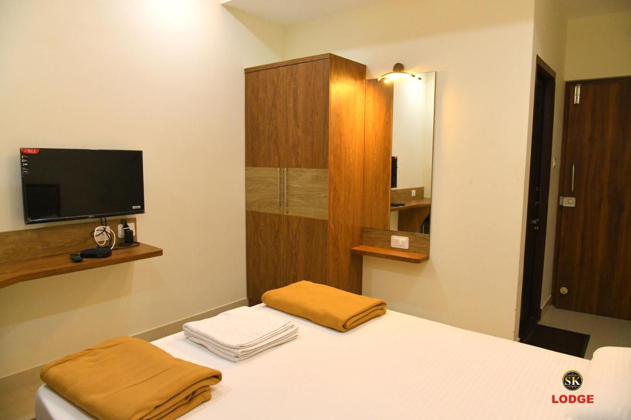 S.K Lodge Dharmastala Extérieur photo